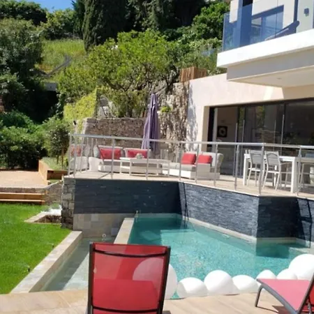 Villa Golfe-juancannes Modern 3-bedroom With Swimming Pool And Sea View