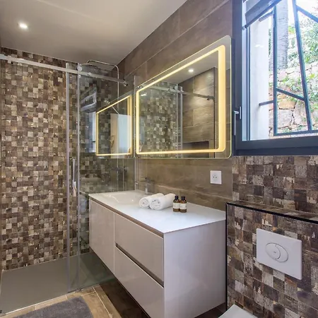 Golfe-juancannes Modern 3-bedroom With Swimming Pool And Sea View * Vallauris