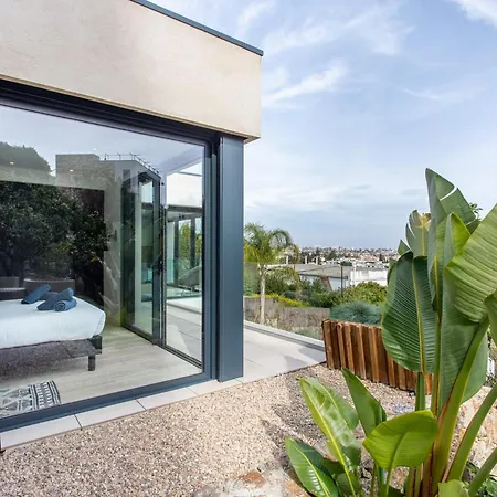 Golfe-juancannes Modern 3-bedroom With Swimming Pool And Sea View Villa