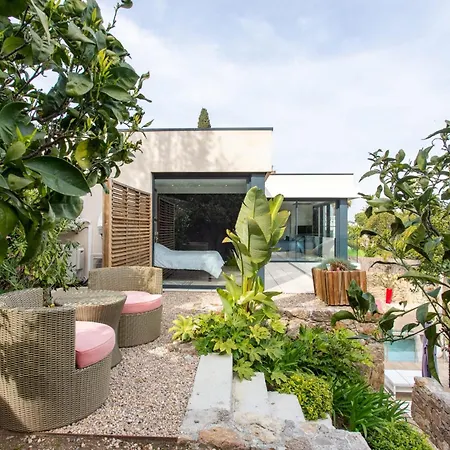 Golfe-juancannes Modern 3-bedroom With Swimming Pool And Sea View Villa Vallauris
