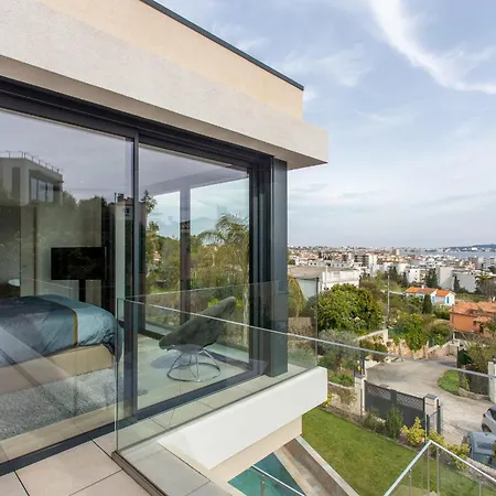 Villa Golfe-juancannes Modern 3-bedroom With Swimming Pool And Sea View Vallauris